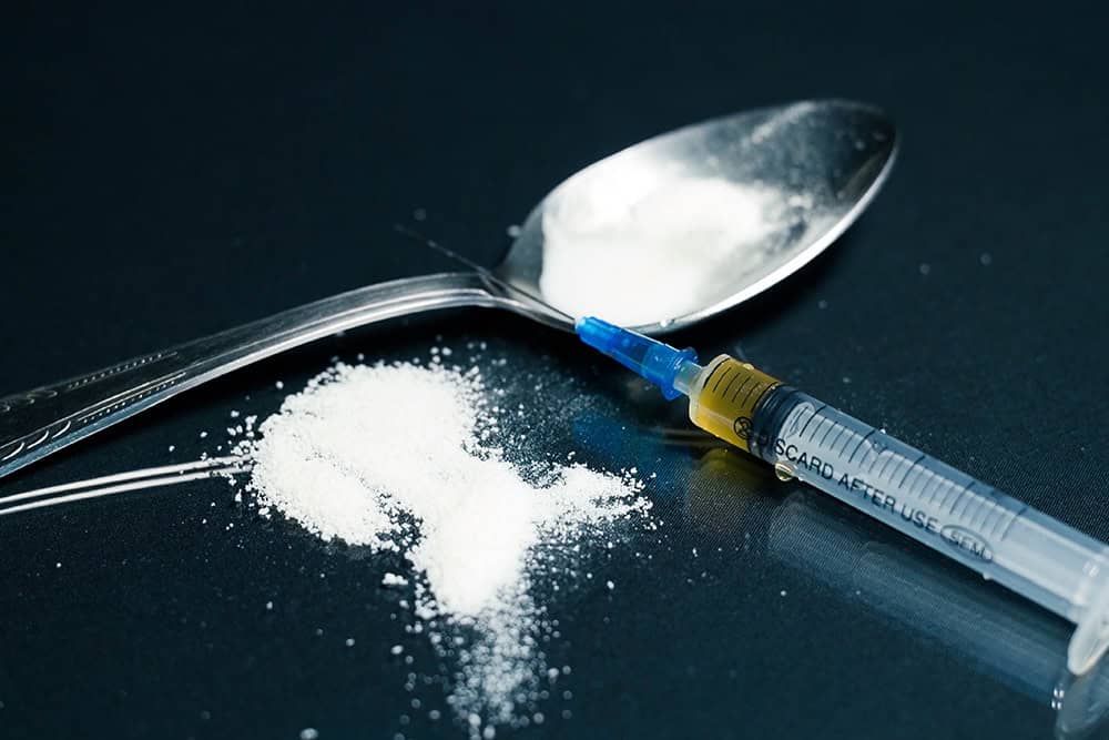 Lighthouse Treatment Center heroin withdrawal symptoms heroin and syringe