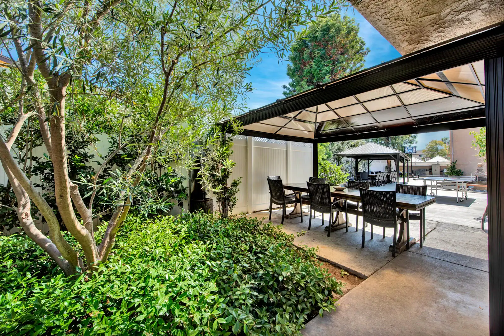 Addiction Treatment garden patio seating at Lighthouse Treatment in Orange County, CA