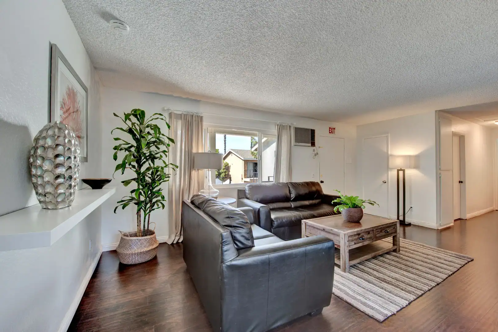 Sober Living common living room at Lighthouse Treatment in Orange County, CA